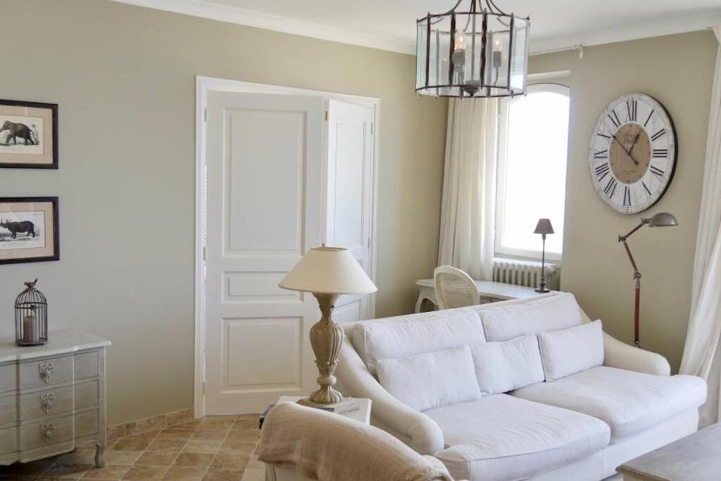 Bord De Mer - Ac, Wifi, Chic, Sea View, Beach 2 Minutes Walk Αντίμπ Εξωτερικό φωτογραφία