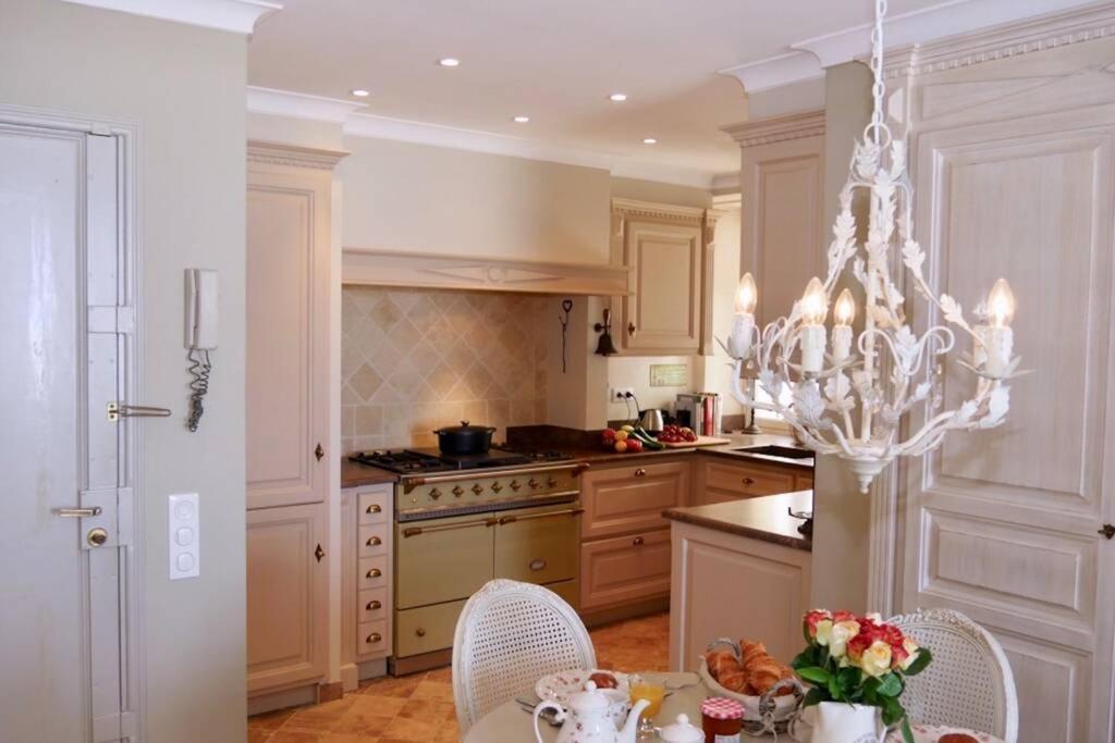 Bord De Mer - Ac, Wifi, Chic, Sea View, Beach 2 Minutes Walk Αντίμπ Εξωτερικό φωτογραφία