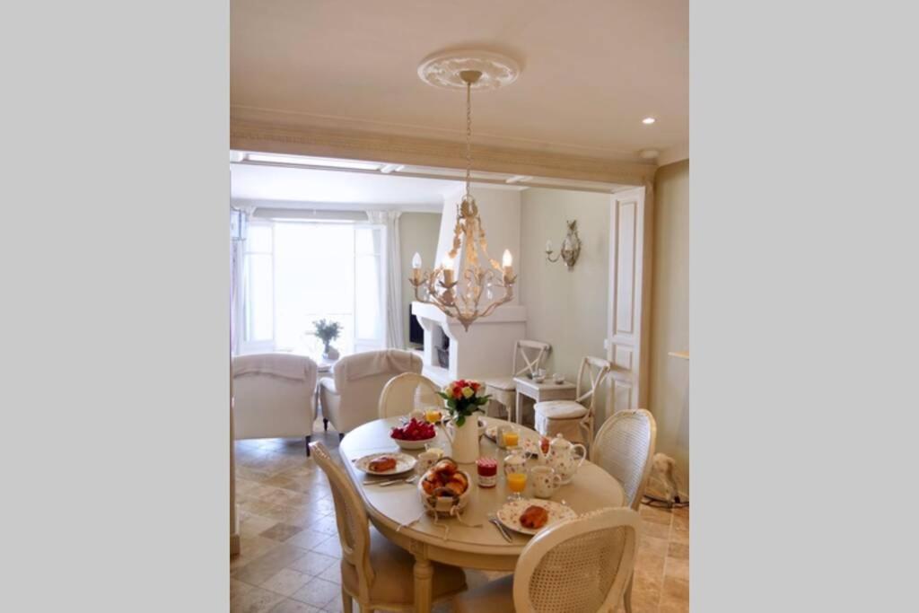 Bord De Mer - Ac, Wifi, Chic, Sea View, Beach 2 Minutes Walk Αντίμπ Εξωτερικό φωτογραφία
